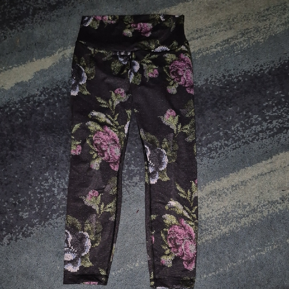 Lululemon Athletica Black Floral Leggings Size 8
